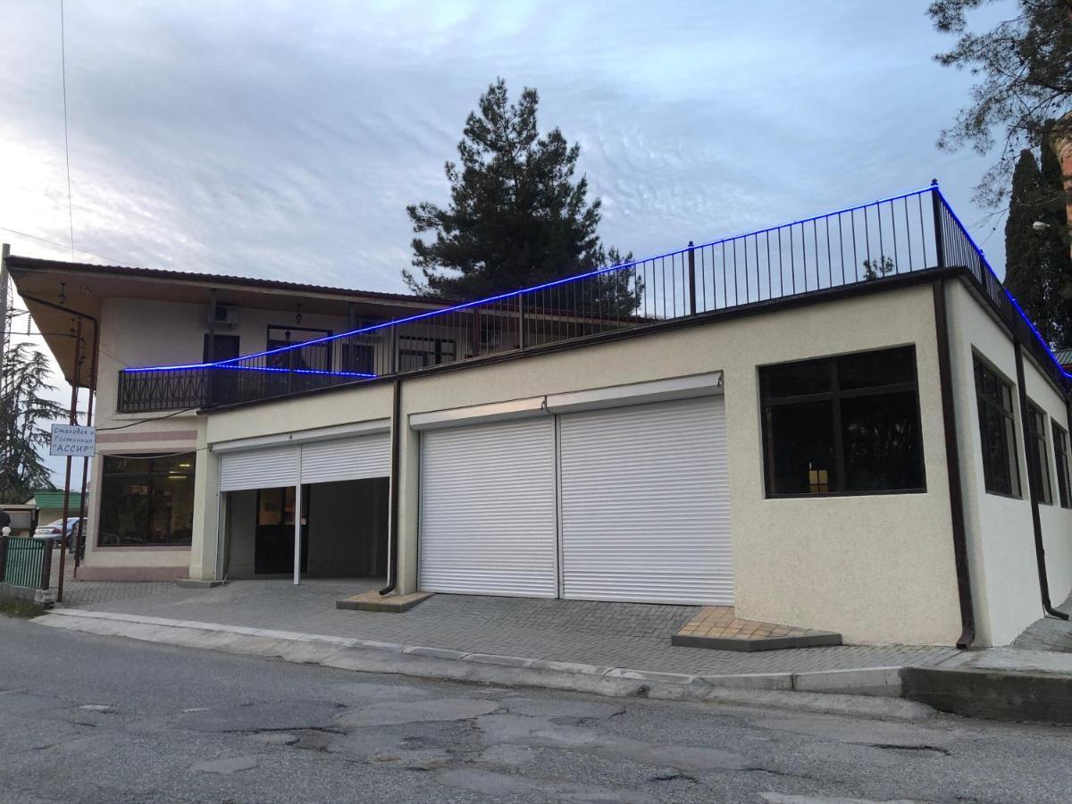 Cafe-Hotel Assir Pitsunda Exterior foto